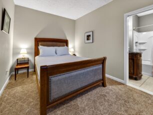64-NaplesHotel-60